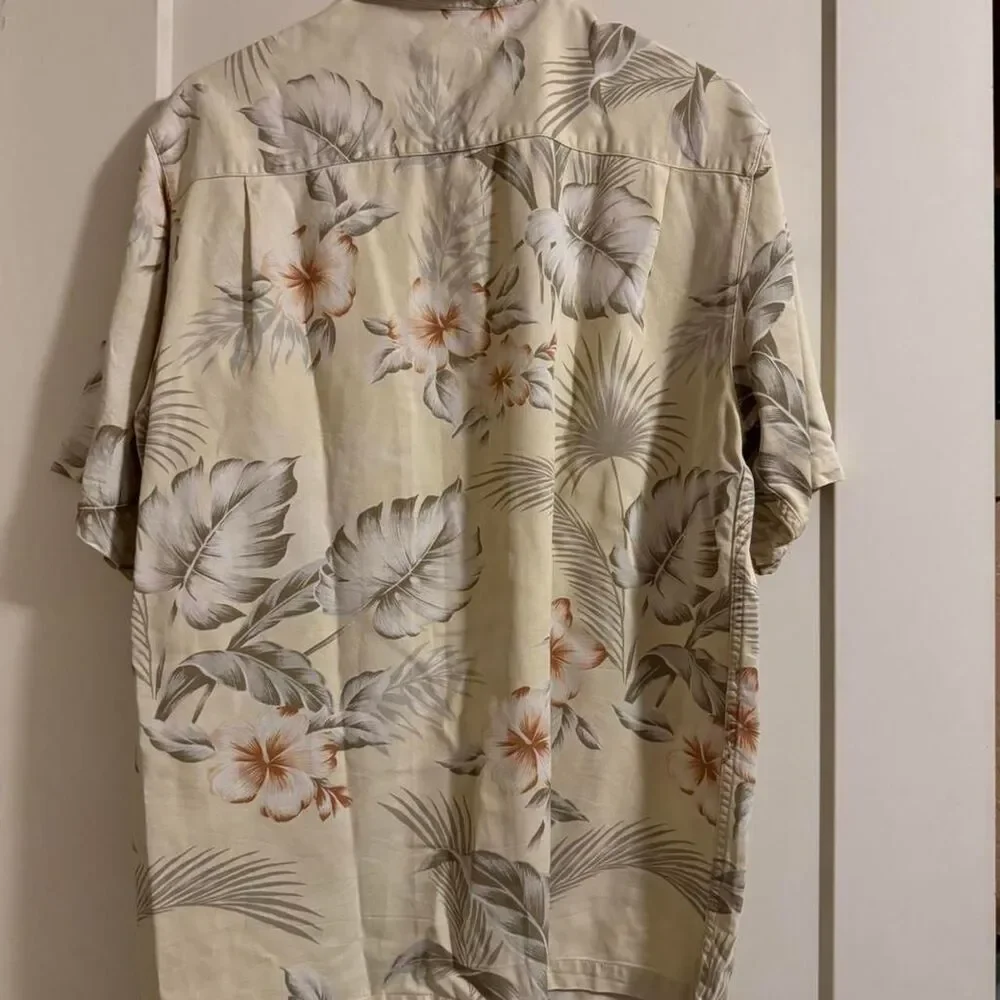 Carribean Men's Cream and Tan Shirt M